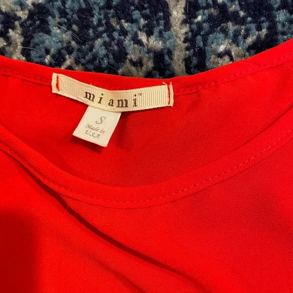 Women’s lot of two Miami Beach Lounge blouses red blue size small large - Picture 2 of 4